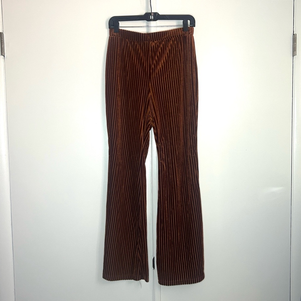 Velvet Ribbed Flared Pants - Picture 2 of 9
